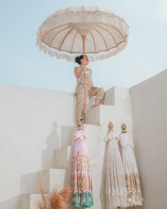 Jawa parasol styled as decorative outdoor element